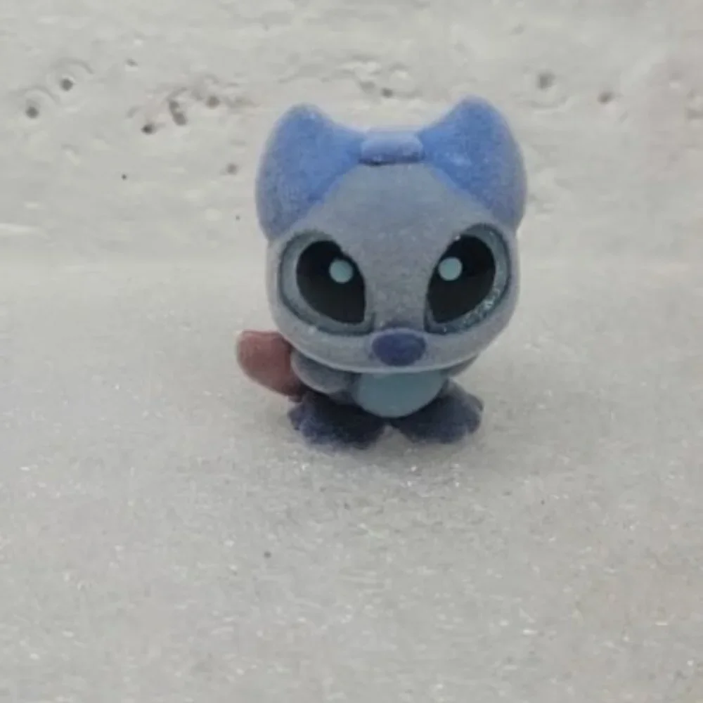 EXCLUSIVE Flocked Hero Stitch w/ Cape Disney Doorables